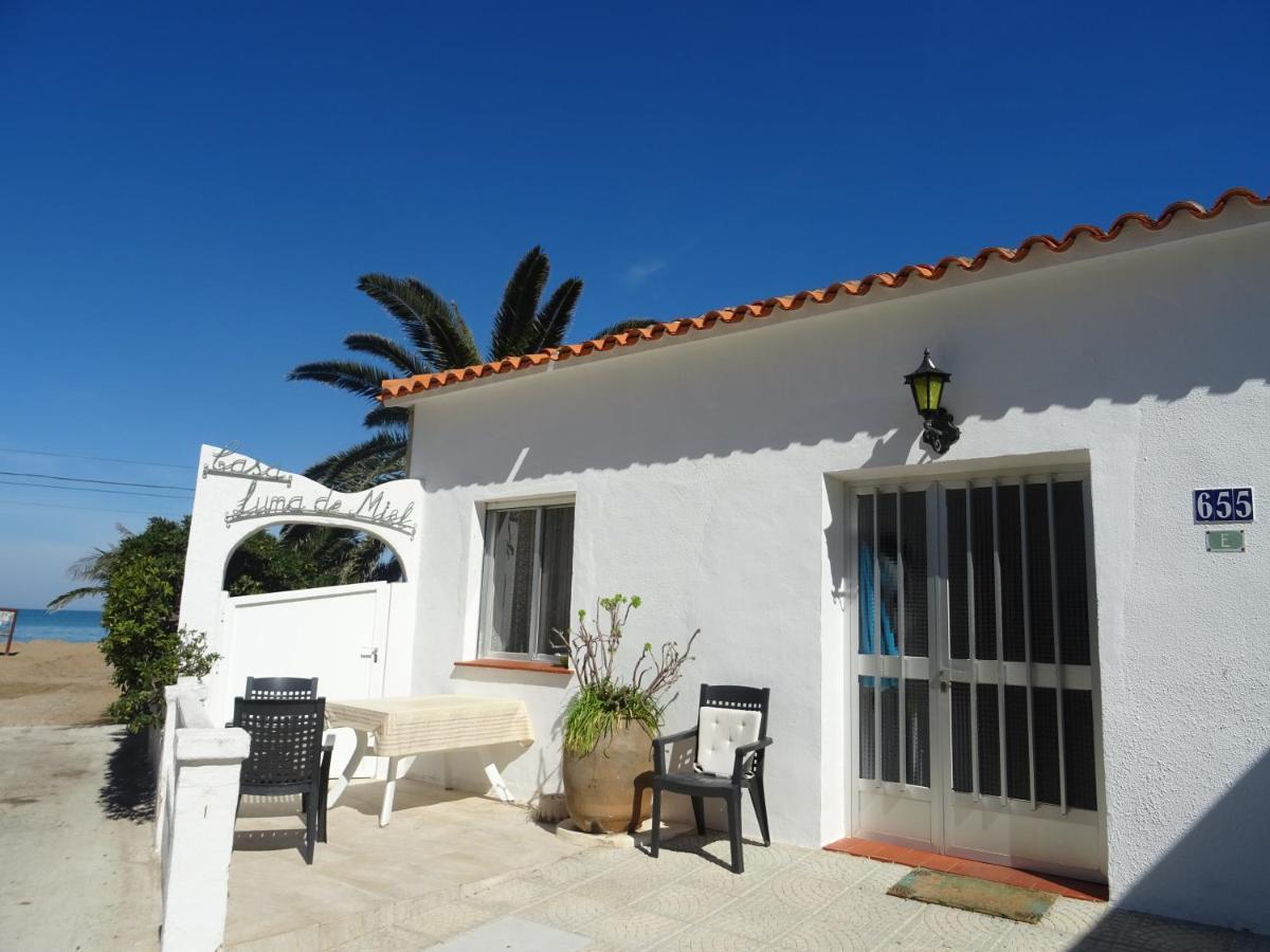 Villa At Seafront With Private Garden-655 Dénia Exterior foto