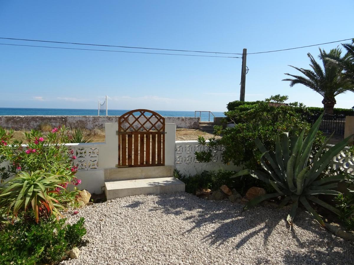 Villa At Seafront With Private Garden-655 Dénia Exterior foto